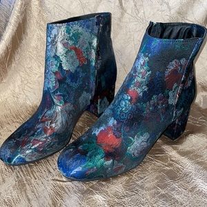 Zig Soho Nadia Floral Jacquard Ankle Boots Size 9.5
